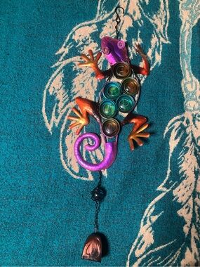 Earthbound Trippy Chameleon Wind Chime NEW